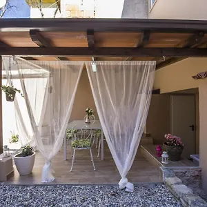apartments-2qs.pula-hotels.org/